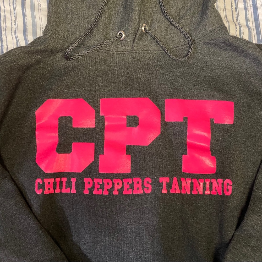SOLD !!! Chili peppers tanning hoodie